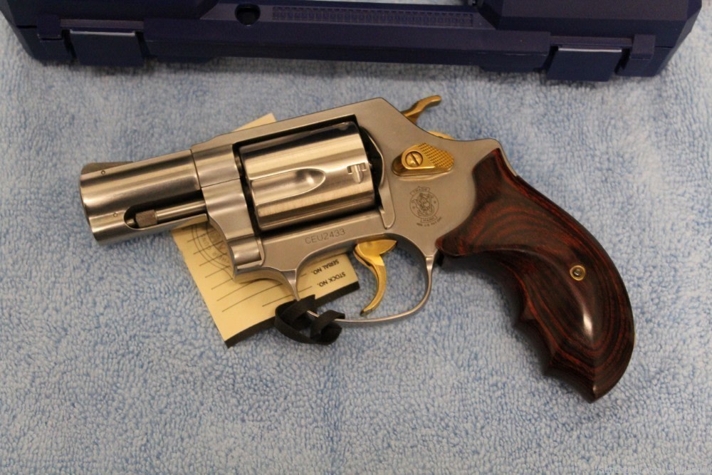 Smith & Wesson Model 60 "Special" 357 mag, Excellent Condition-img-0