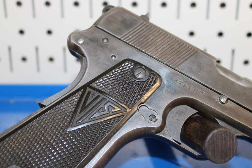 FB Radom VIS 35 (Type II - 3 Lever) - 9mm Luger - German - WaA140 - 1943-img-32