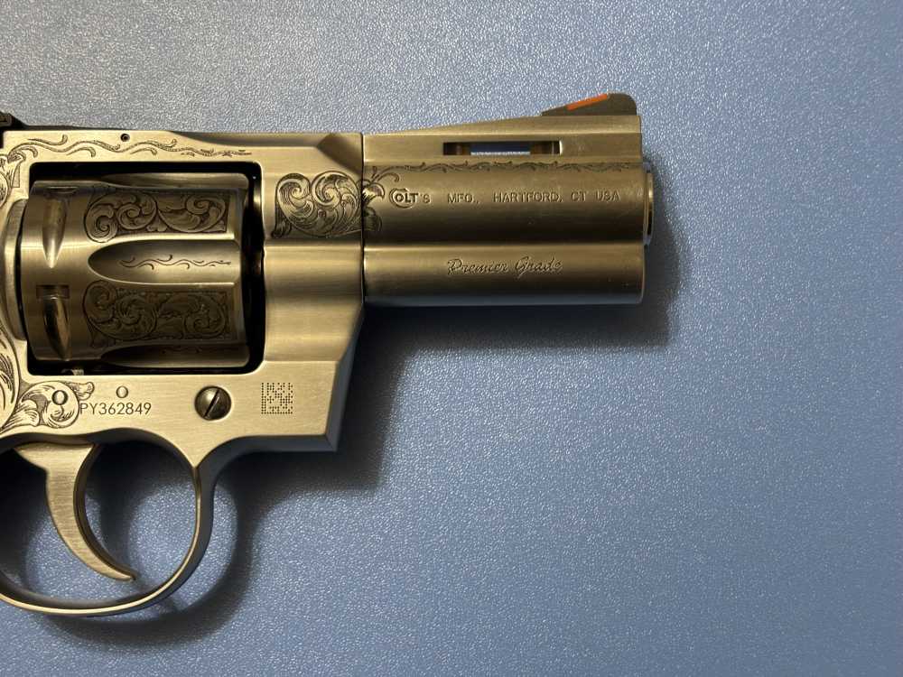 Colt Python 3" .357Mag 6-Shot Stainless Steel Premier Grade Stag Grips NIB-img-9