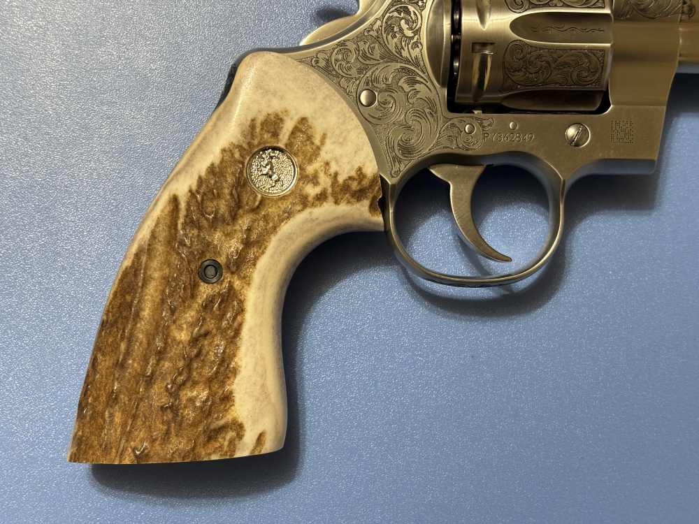 Colt Python 3" .357Mag 6-Shot Stainless Steel Premier Grade Stag Grips NIB-img-7