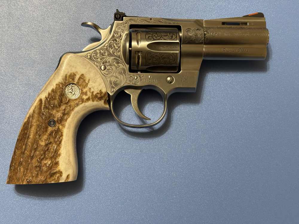 Colt Python 3" .357Mag 6-Shot Stainless Steel Premier Grade Stag Grips NIB-img-6