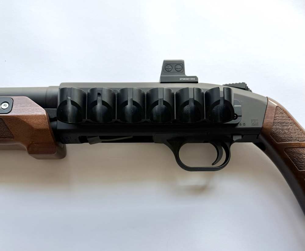 Mossberg 590S 12 Gauge – WOOX Furniture – Holosun EPS Green MRS-img-11