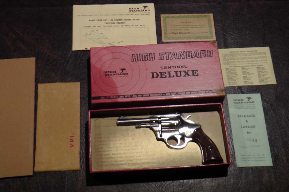 High Standard Sentinel Deluxe 4" Nickel exc possibly unfired -img-0