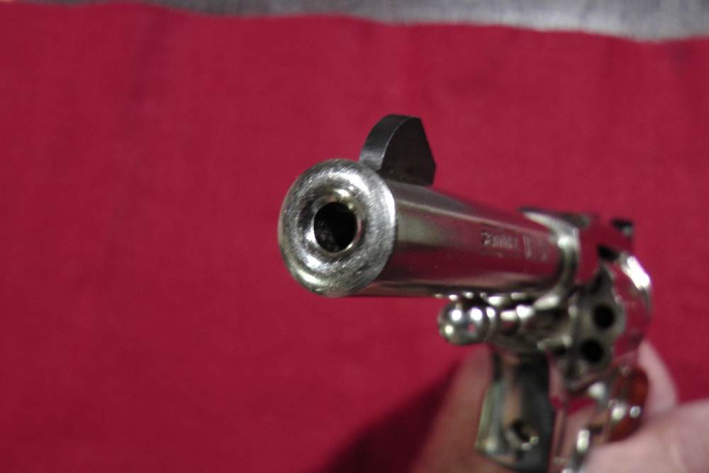 High Standard Sentinel Deluxe 4" Nickel exc possibly unfired -img-11
