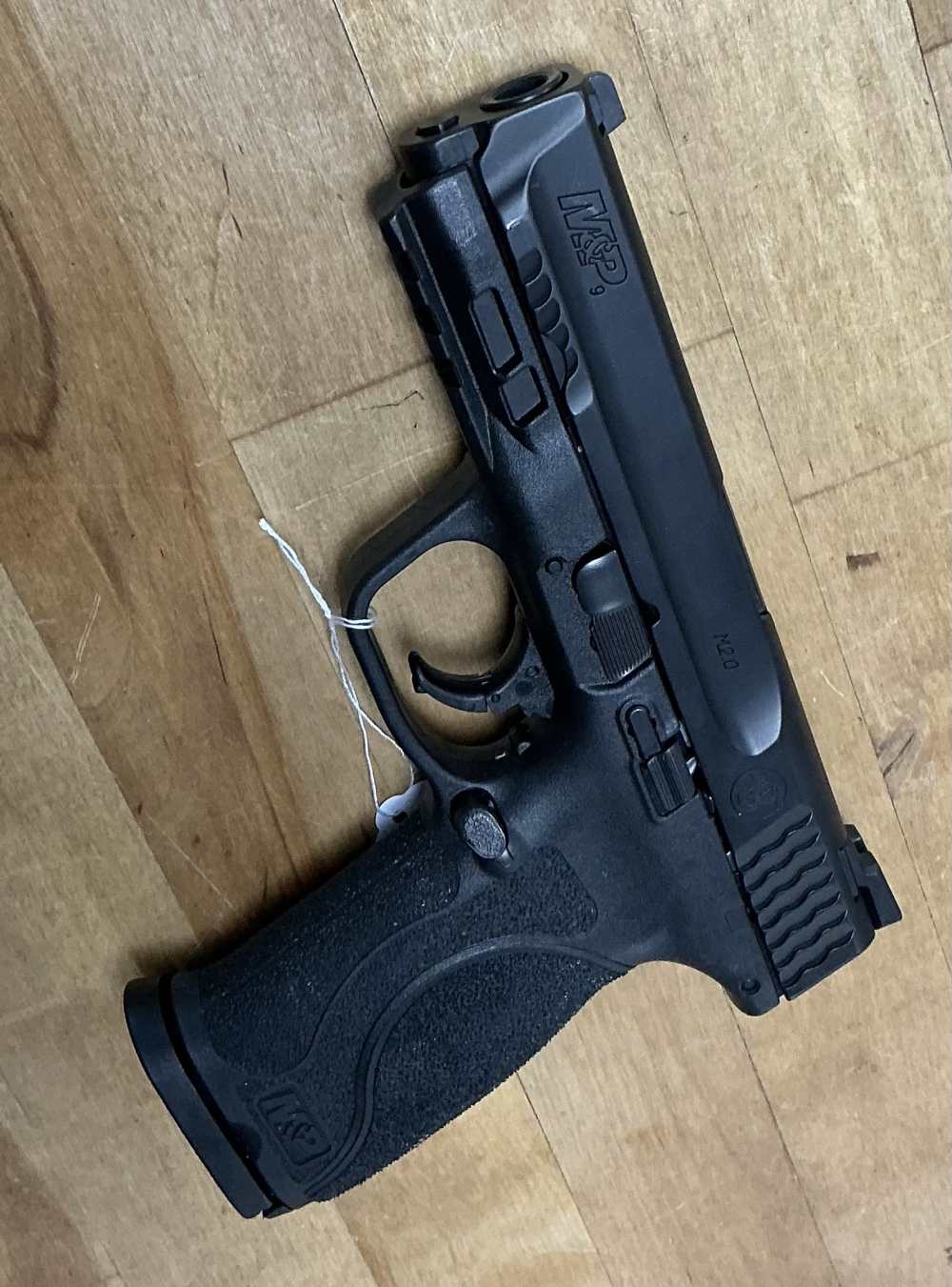 Smith and Wesson MP9 M2.0, 9x19-img-1
