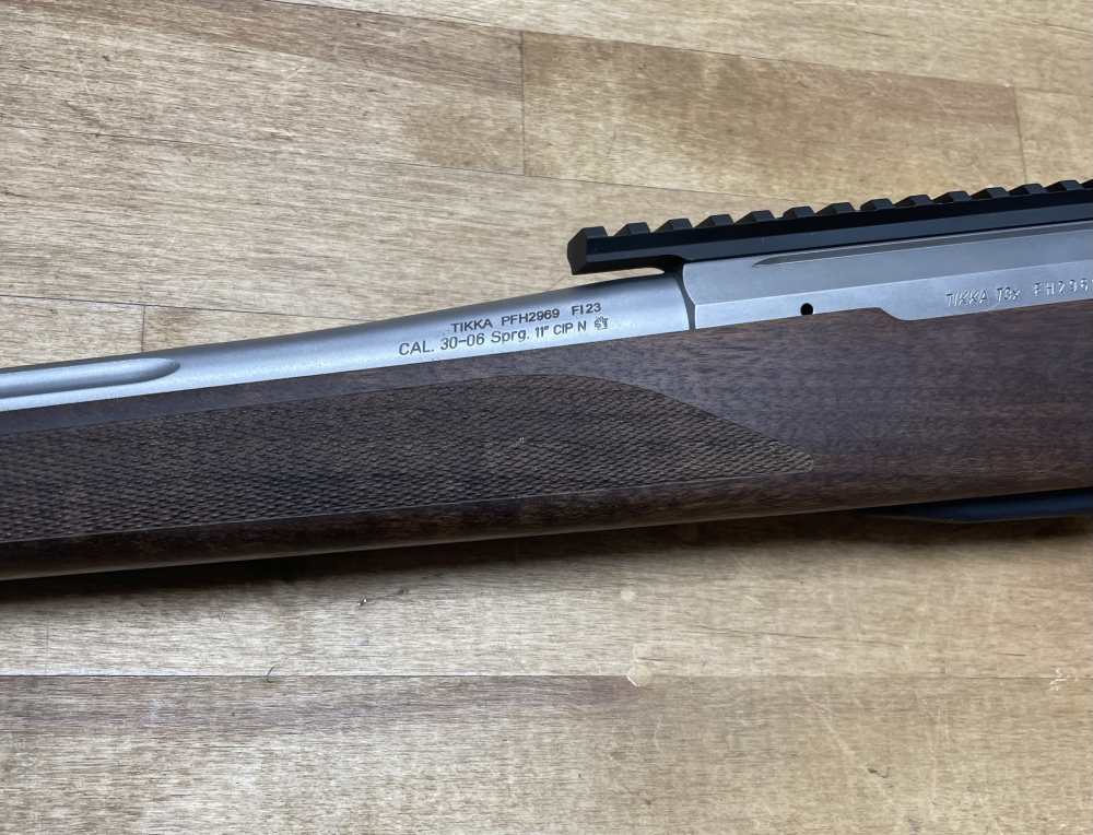 Tikka T3x Hunter, 30-06, like new-img-3