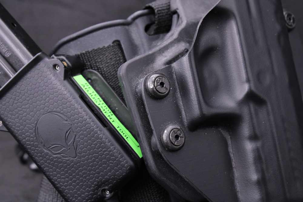 Alien Gear SIG P320 Drop Leg Thigh Holster Rig w/ 21rd & 17rd Magazines-img-6