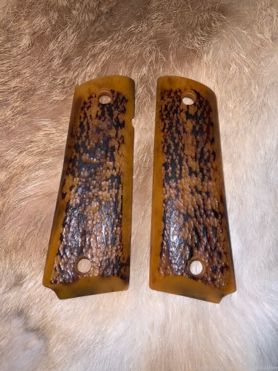 1911 Grips, Snake Jigged Camel Bone, Amber color, full size grips (GB114)-img-0
