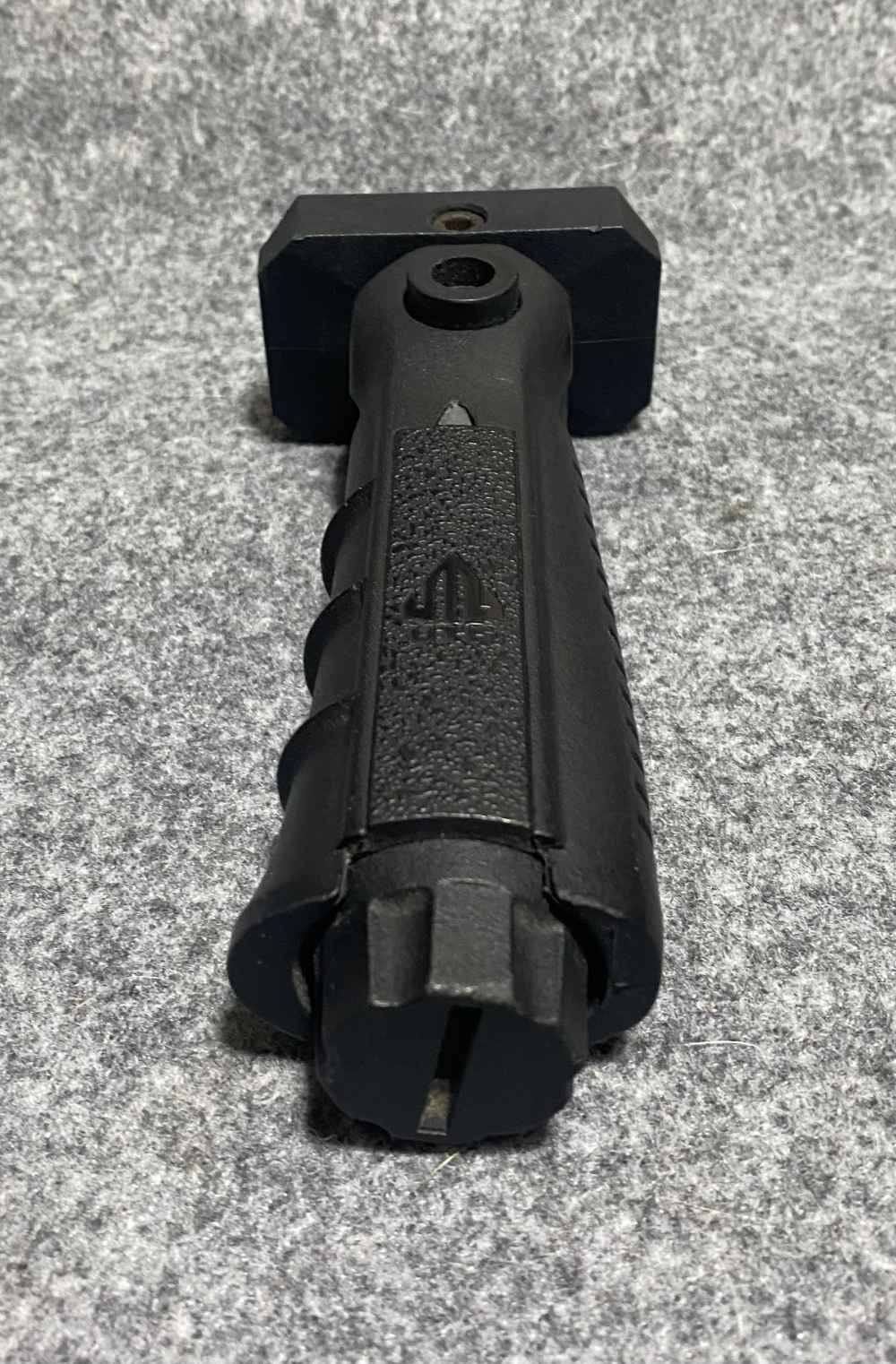 UTG Foregrip AR Collapsable with Storage-img-1