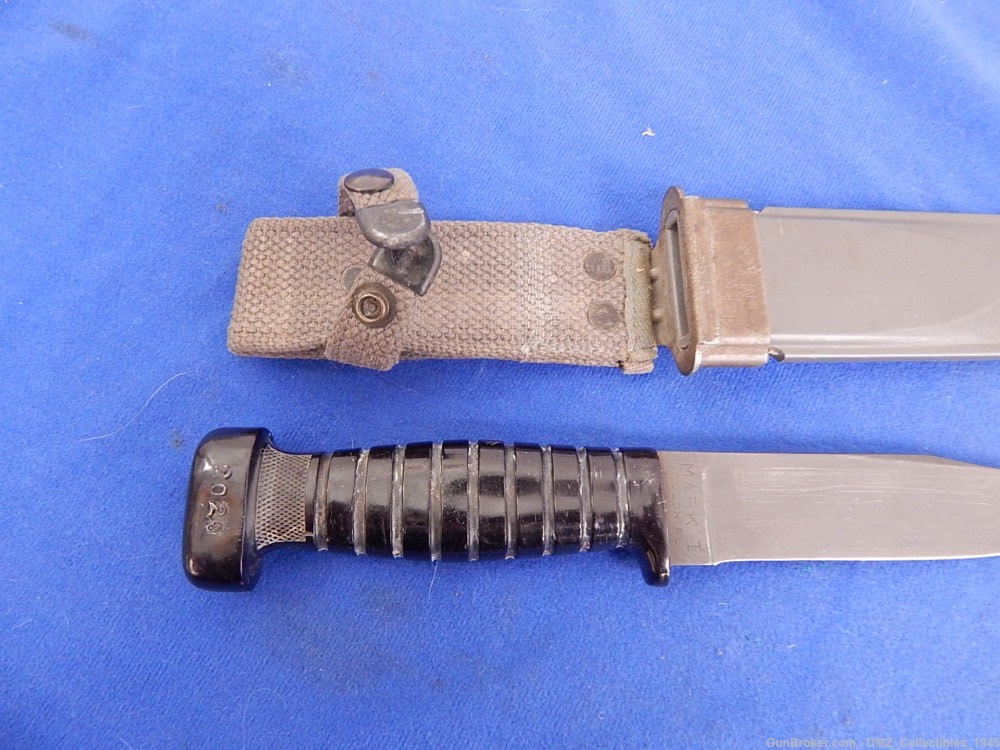 WW2 WWII US Navy MK1 Fighting Knife with Scabbard-img-1