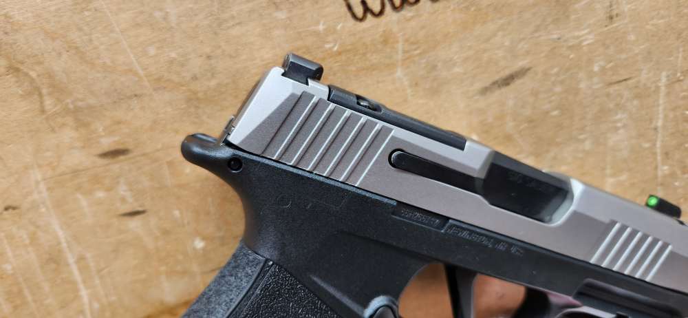 Sig Sauer p365 X Macro Comp 9mm Semi Auto Pistol -img-6