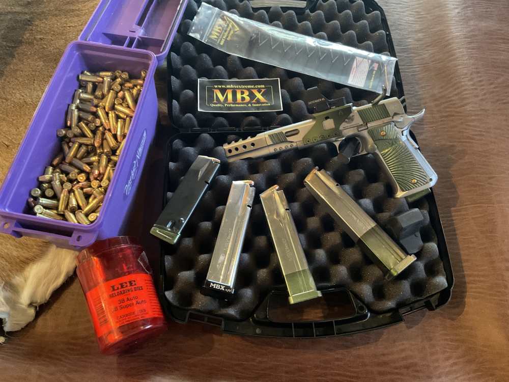 Caspian Custom  Ultimate Racer 38Suer Comp. Vortex Red Dot 5 Mags Ammo!-img-0