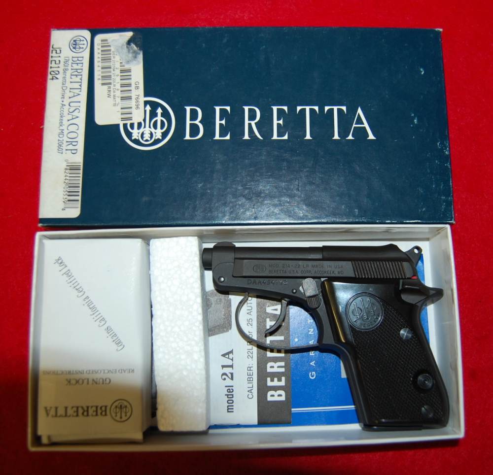 Beretta Model 21A Bobcat Semi-Auto Pistol in 22 LR w/ Box-img-0