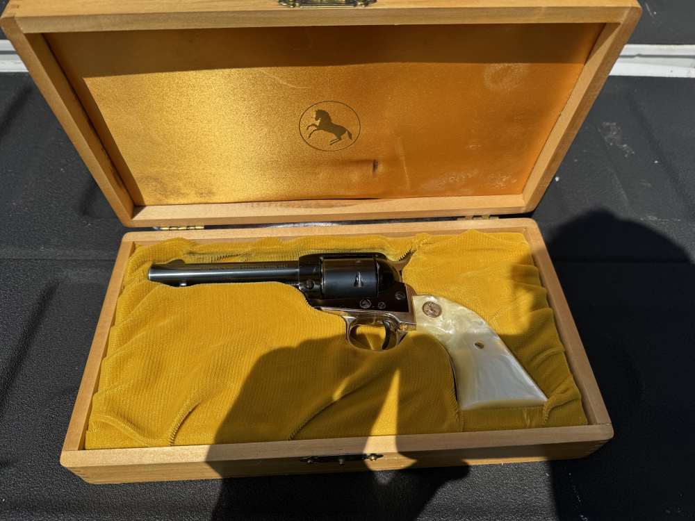 COLT SINGLE ACTION 22 LR FRONTIER SCOUT WEST VIRGINIA CENTENNIAL 1863-1963 -img-24