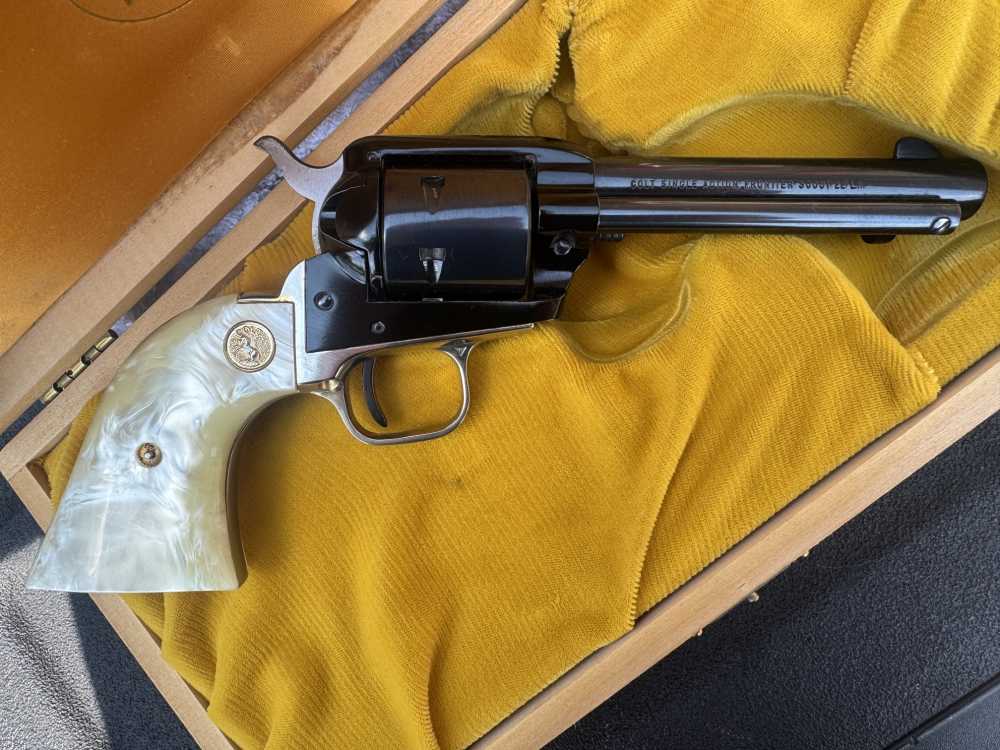 COLT SINGLE ACTION 22 LR FRONTIER SCOUT WEST VIRGINIA CENTENNIAL 1863-1963 -img-9