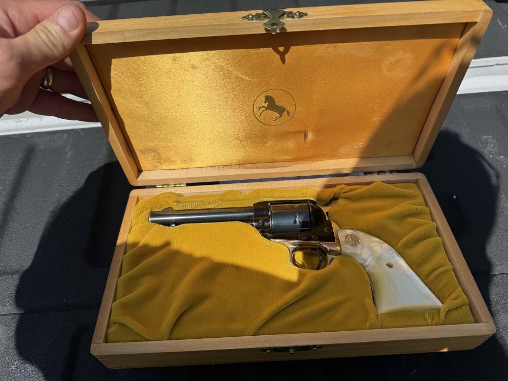 COLT SINGLE ACTION 22 LR FRONTIER SCOUT WEST VIRGINIA CENTENNIAL 1863-1963 -img-6