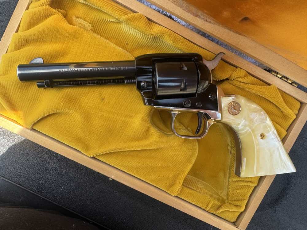 COLT SINGLE ACTION 22 LR FRONTIER SCOUT WEST VIRGINIA CENTENNIAL 1863-1963 -img-20