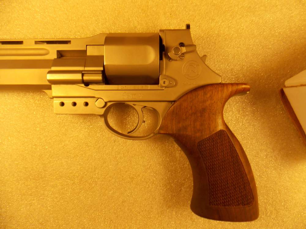 Mateba 6 Unica 44mag Nickel plated Semiauto Revolver-img-4