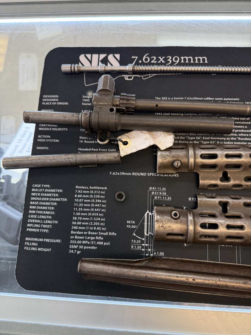 Hezbollah capture Israeli FAL parts kit -img-15