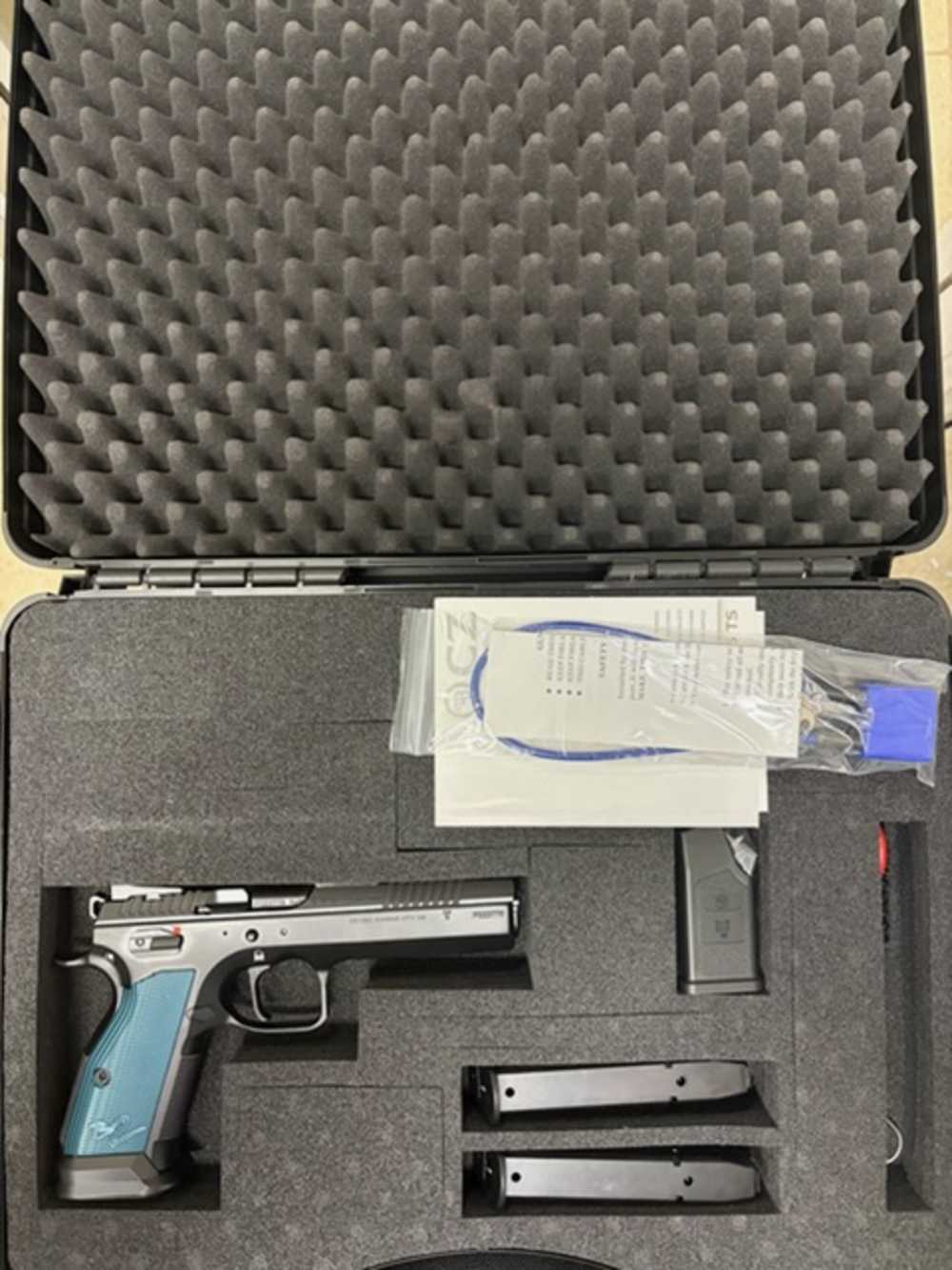 CZ 75 TS2 Blue 9mm 5.2" Barrel three 20rd magazines New Old Stock-img-0