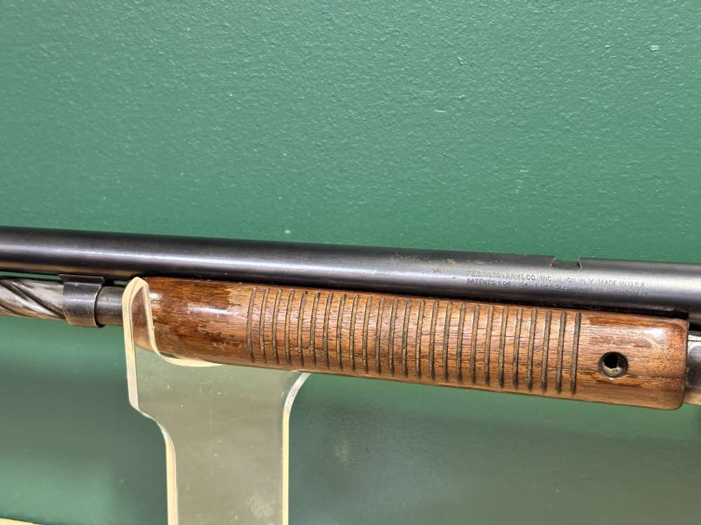 Remington 141 .35 Rem Pump Action Rifle 24" w/ Leupold M8 4X-img-9