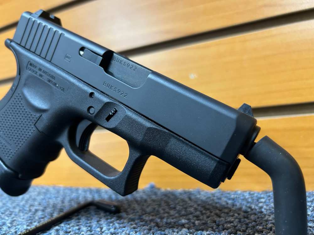 RARE Glock 33 Gen 4 .357 Sig with 3 Mags + Extras -img-7