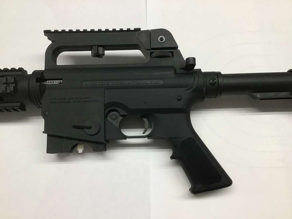 Mossberg Semi-Auto Rifle Model: 715T Caliber: .22 LR-img-4