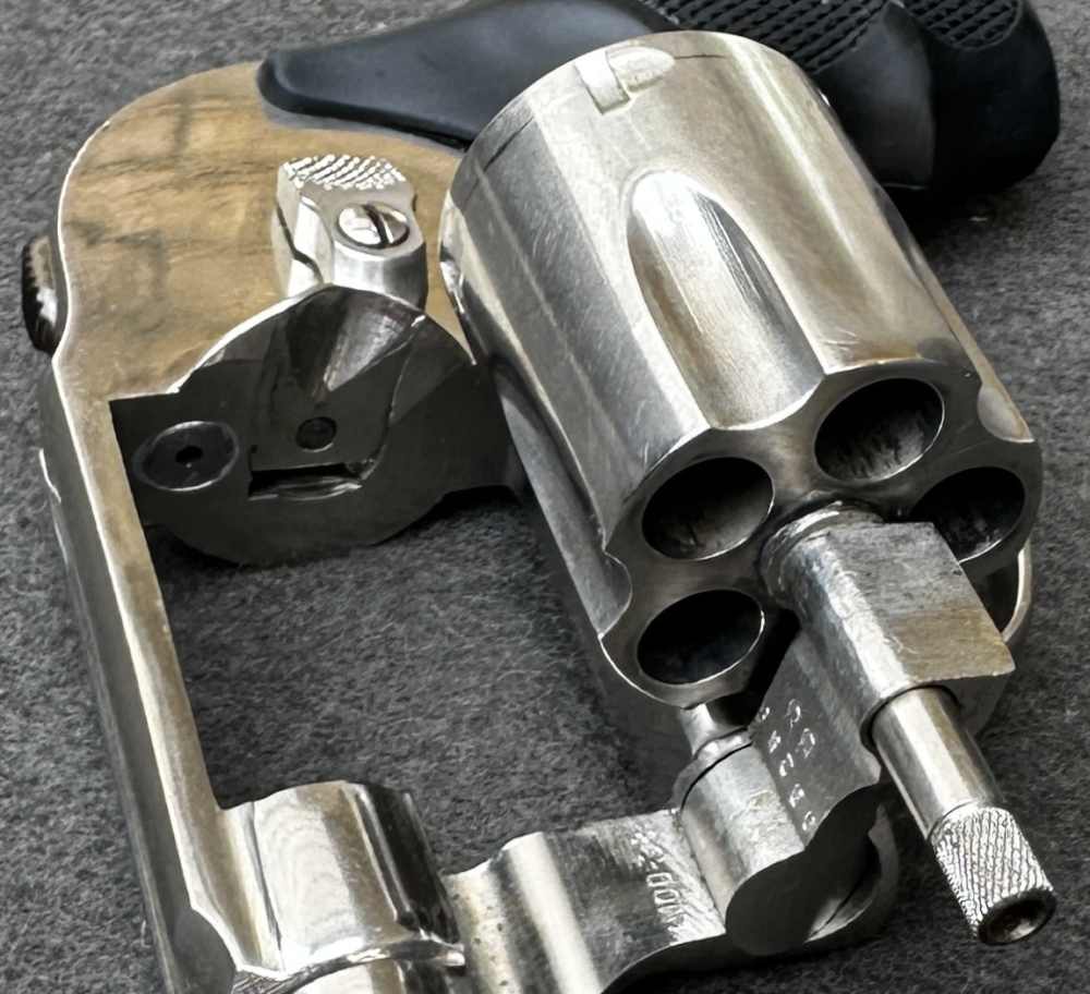 S&W 38 Bodyguard .38 SPL, Bright Nickel, No-Dash, Pre-Lock, 1982-img-32