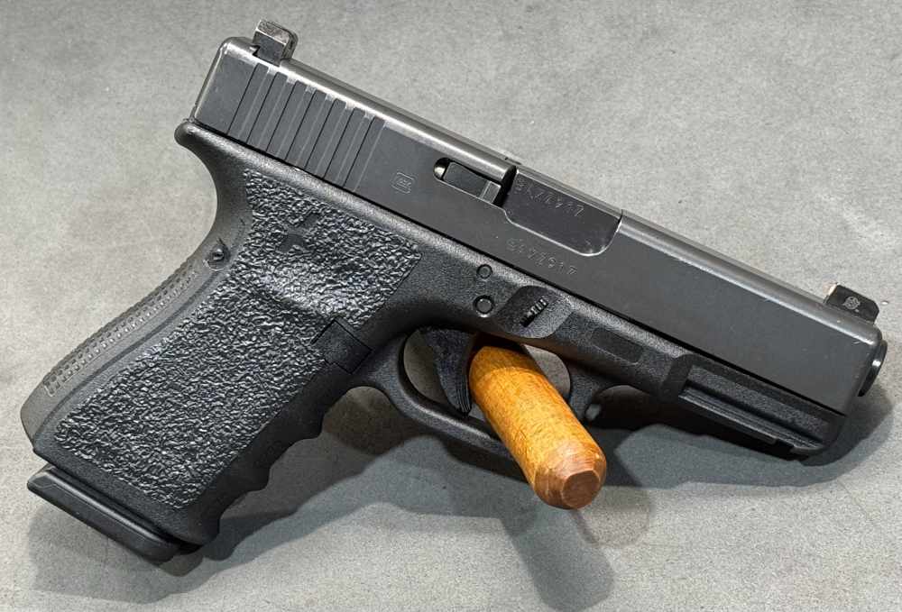 USED Glock 32 Gen 4 357 Sig Austria 3 Mags Original Case XS Night Sights-img-13