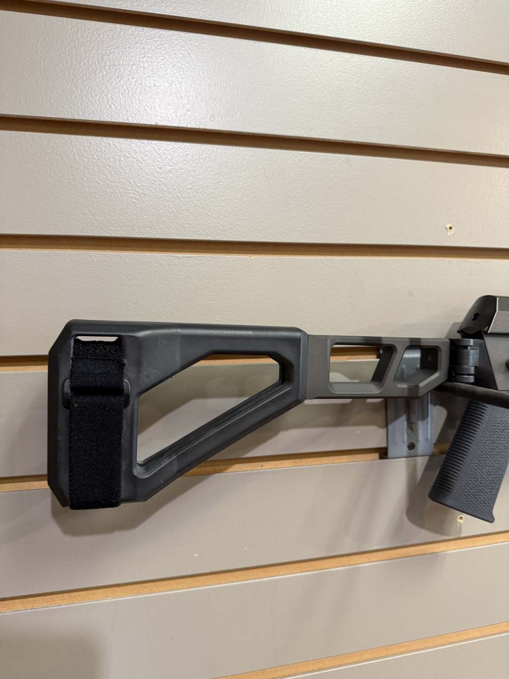 As NEW! Q Mini Fix .300 Black Out. 8 Inch Barrel. Folding Brace, Unfired!-img-7