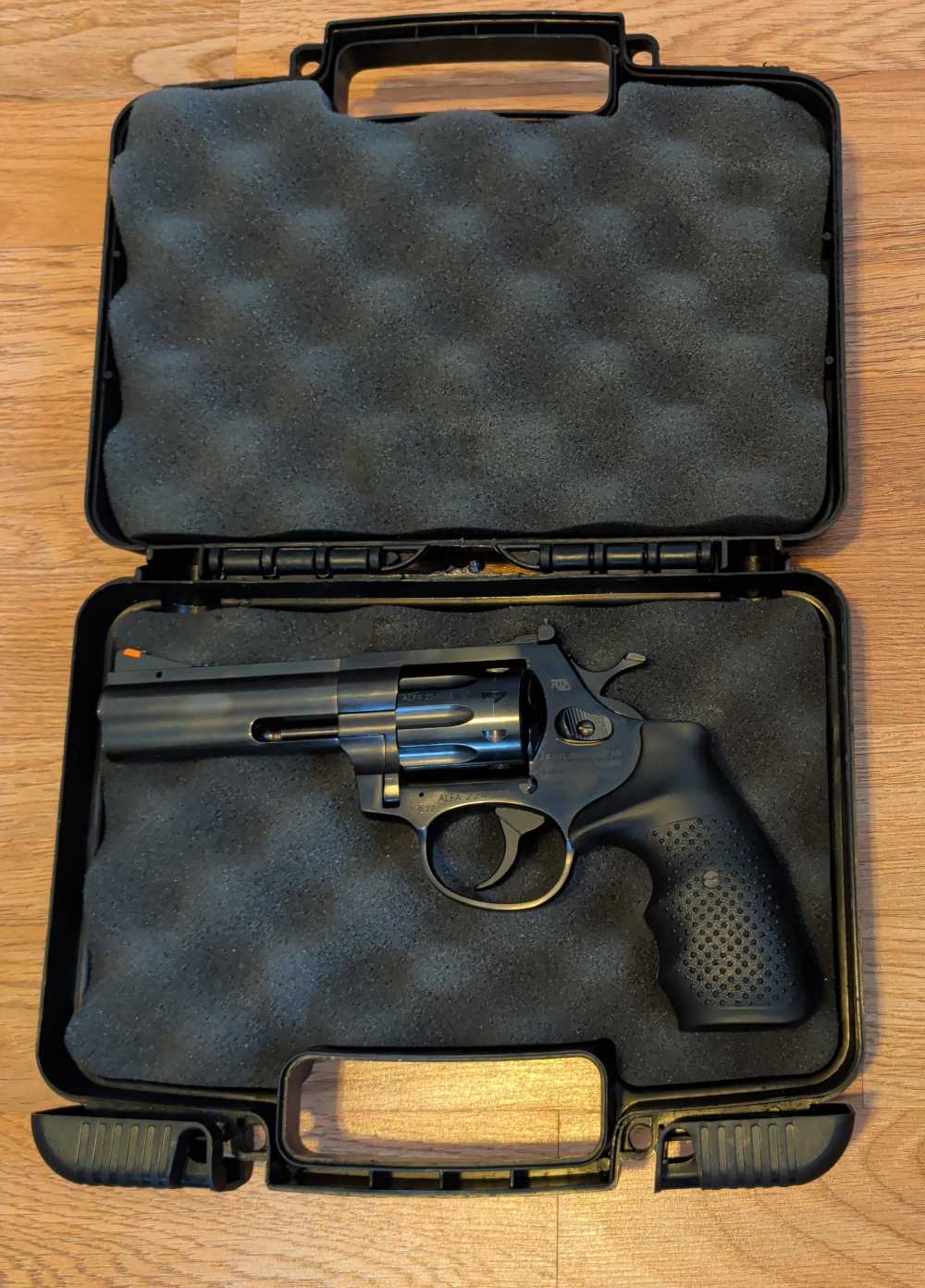 Rock Island Armory AL22 Blued 4 Inch Revolver 22 LR-img-1