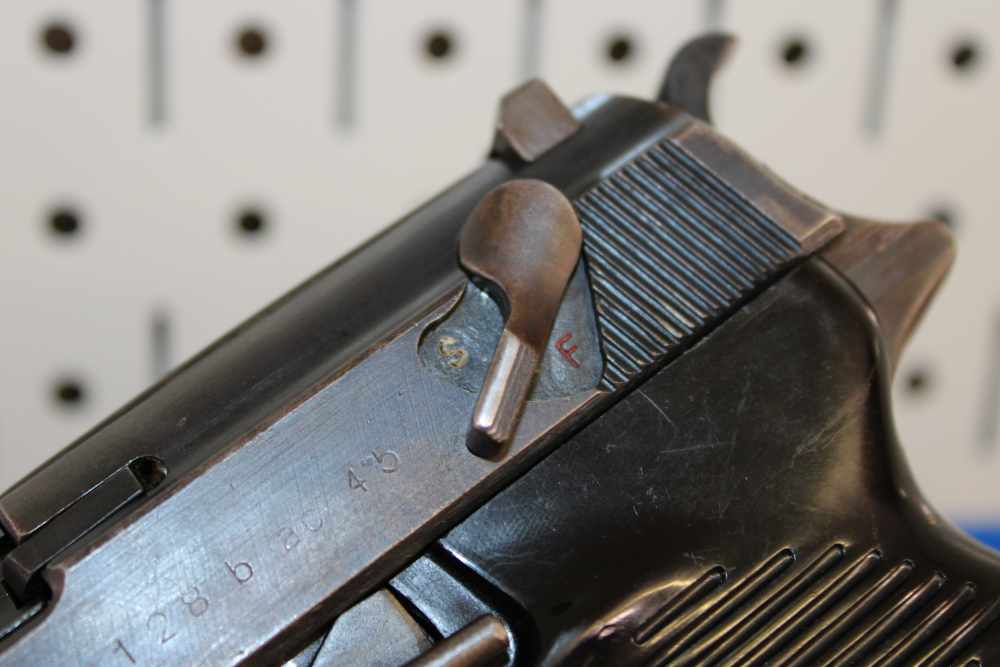 Walther (ac 45) P-38 - 9mm Luger - Rare fnh Barrel - 1945 - WWII - Matching-img-6