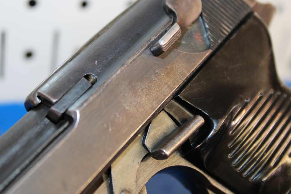 Walther (ac 45) P-38 - 9mm Luger - Rare fnh Barrel - 1945 - WWII - Matching-img-16