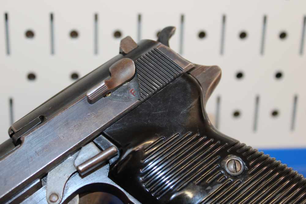 Walther (ac 45) P-38 - 9mm Luger - Rare fnh Barrel - 1945 - WWII - Matching-img-4