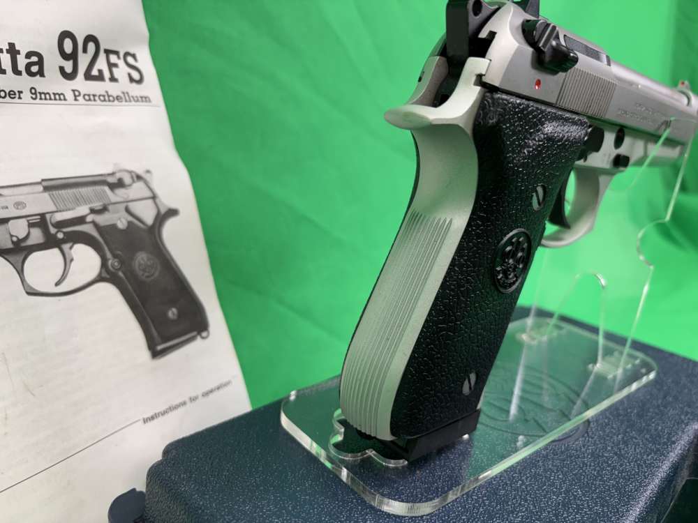 Beretta 92FS Inox 9mm 1-Mag 92 FS In Box w/Literature 9 MM-img-6