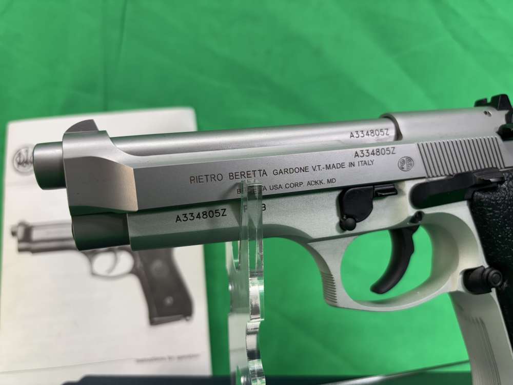 Beretta 92FS Inox 9mm 1-Mag 92 FS In Box w/Literature 9 MM-img-12