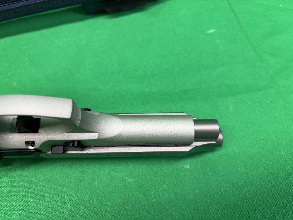 Beretta 92FS Inox 9mm 1-Mag 92 FS In Box w/Literature 9 MM-img-7