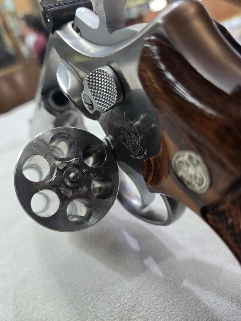 Smith and Wesson 686-1 357 Magnum Revolver Pre Lock 4" Barrel Excellent -img-4