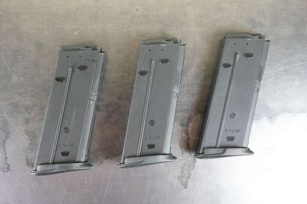 FN Five-seveN Mk II – 5.7x28mm | 3× 20-Round Magazines - Excellent Cond.-img-24