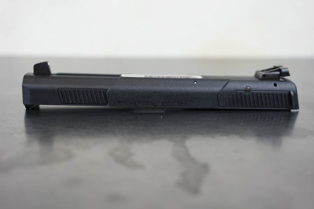 FN Five-seveN Mk II – 5.7x28mm | 3× 20-Round Magazines - Excellent Cond.-img-21