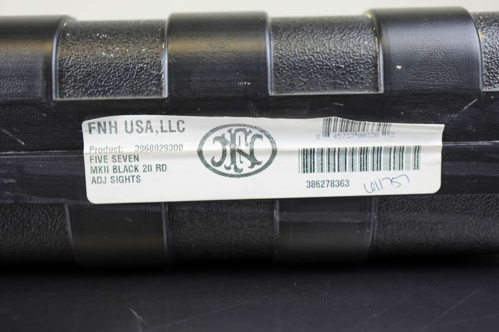 FN Five-seveN Mk II – 5.7x28mm | 3× 20-Round Magazines - Excellent Cond.-img-25