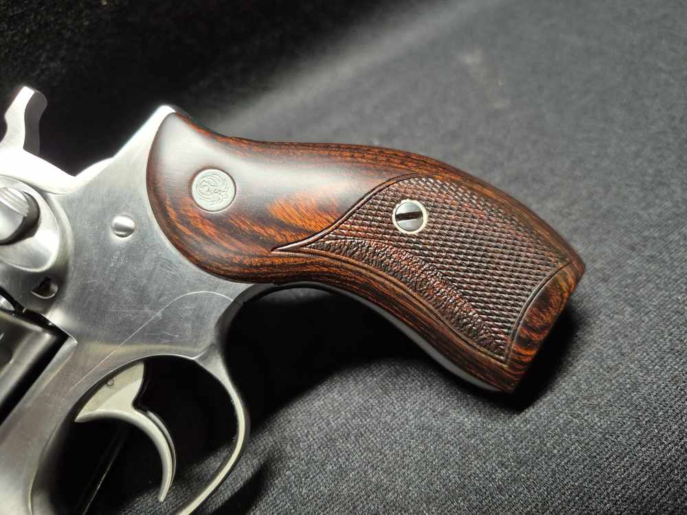 Ruger Redhawk .45 Colt / .45 ACP 4" Revolver with Lasered Hardwood Grips-img-8