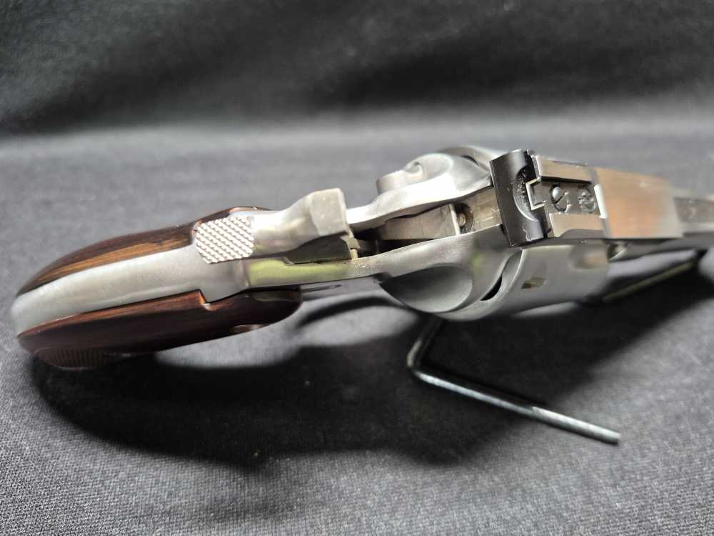 Ruger Redhawk .45 Colt / .45 ACP 4" Revolver with Lasered Hardwood Grips-img-7