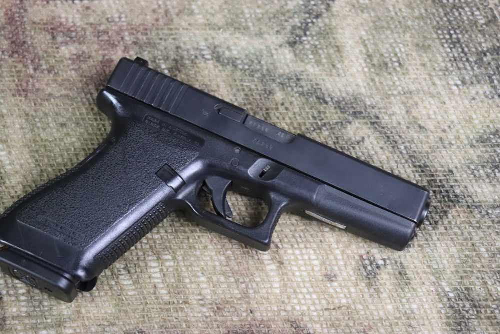 Early Glock 21 45 acp semi auto 4.5" 2 mags tupperware box penny start-img-32