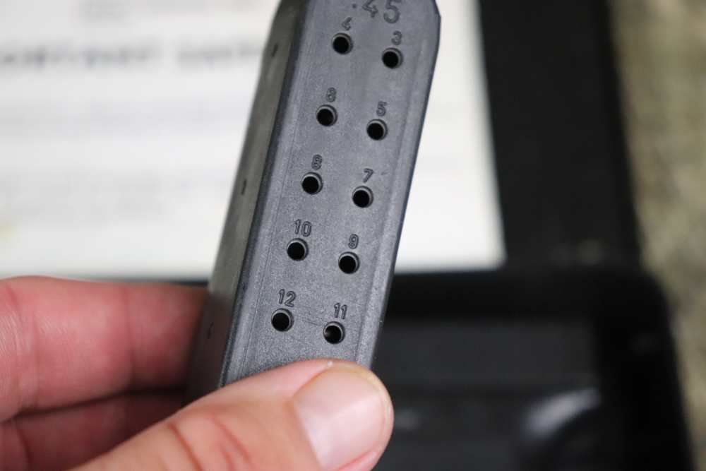 Early Glock 21 45 acp semi auto 4.5" 2 mags tupperware box penny start-img-5