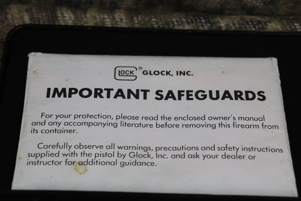 Early Glock 21 45 acp semi auto 4.5" 2 mags tupperware box penny start-img-1
