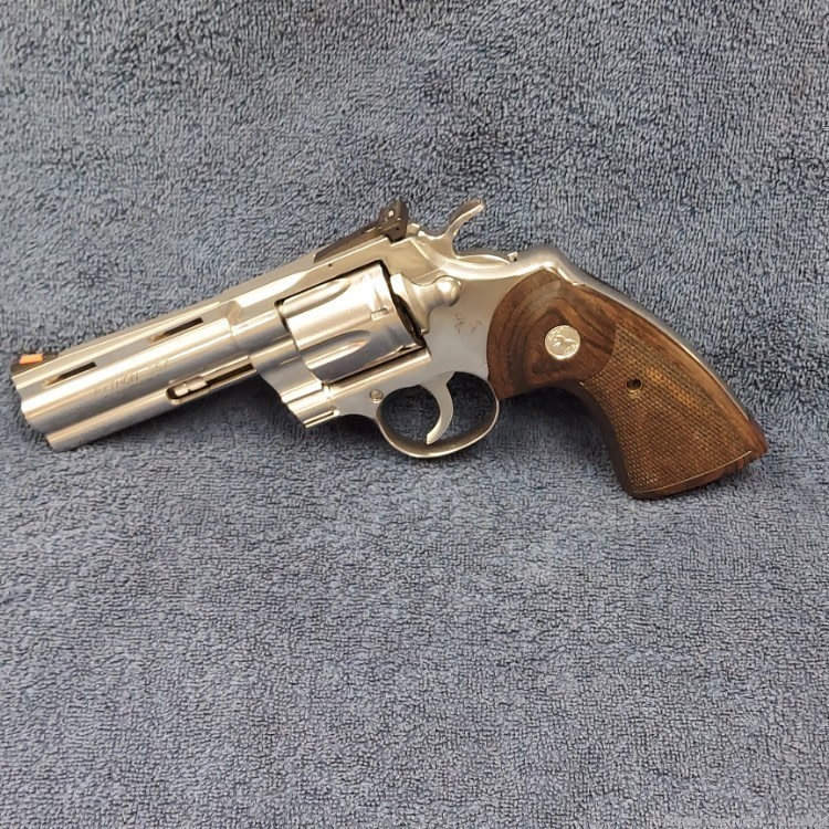 COLT'S MFG.MODEL PYTHON DA/SA REVOLVER (SP4WTS)  .357 MAGNUM CAL. 4.25" BBL-img-3
