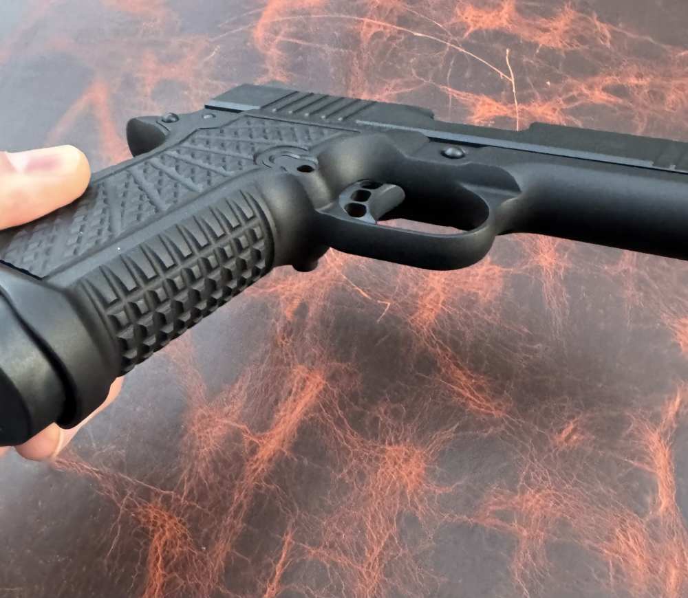New Wilson Combat SFT9 - .9mm + Extended Magwell-img-5