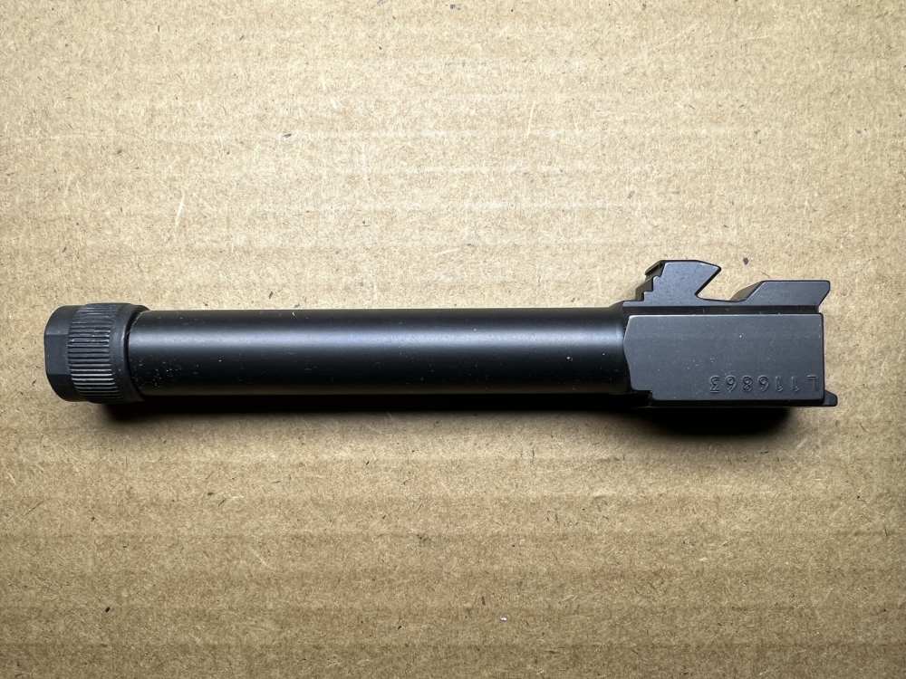 Glock 17 Gen 4 Threaded Barrel.-img-2