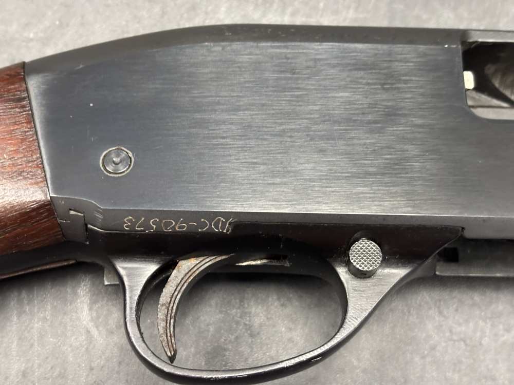 HIGH STANDARD K-120  12 GAUGE PUMP SHOTGUN. NO RESERVE -img-16